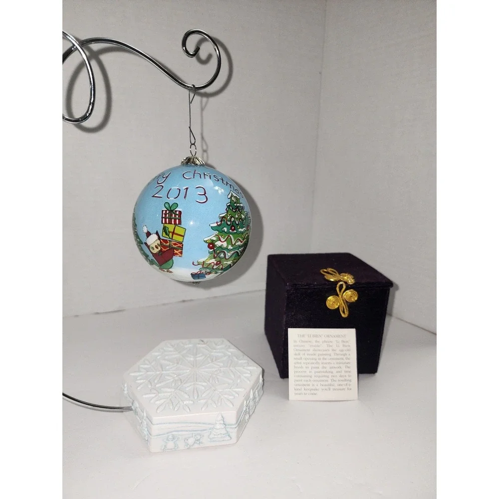 2013 Pier One Imports Li‎ Bien Merry Christmas Owls Hand painted Ornament